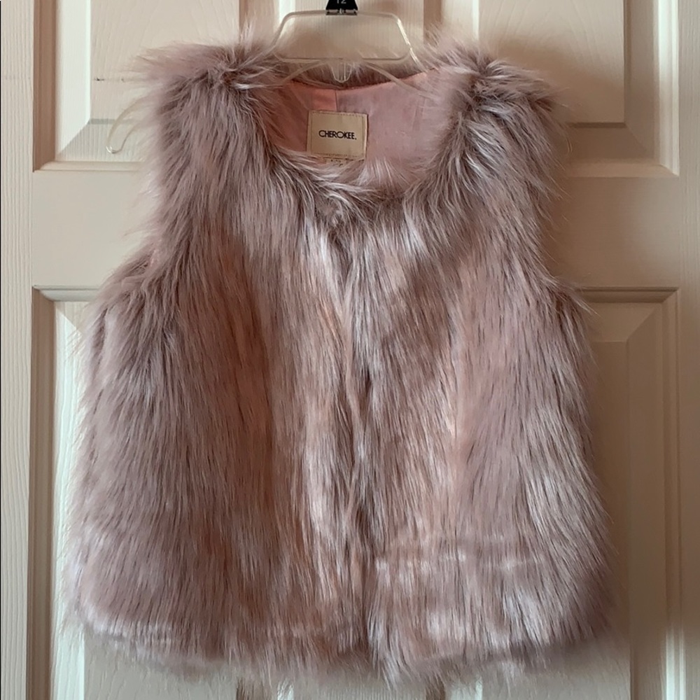 Cherokee | Kids Faux Fur Vest - Picture 5 of 7